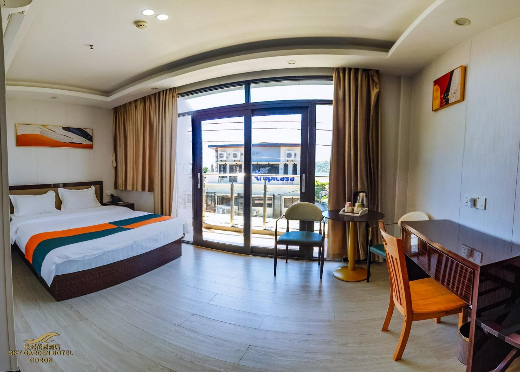 Sky Garden Hotel Корон Екстериор снимка