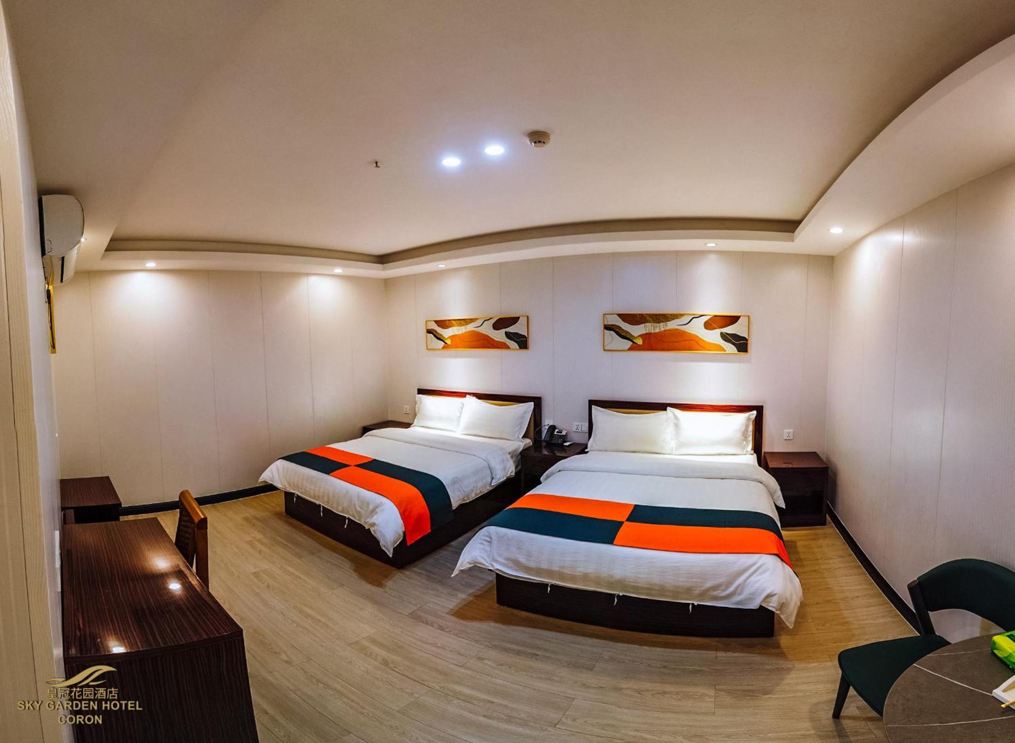 Sky Garden Hotel Корон Екстериор снимка