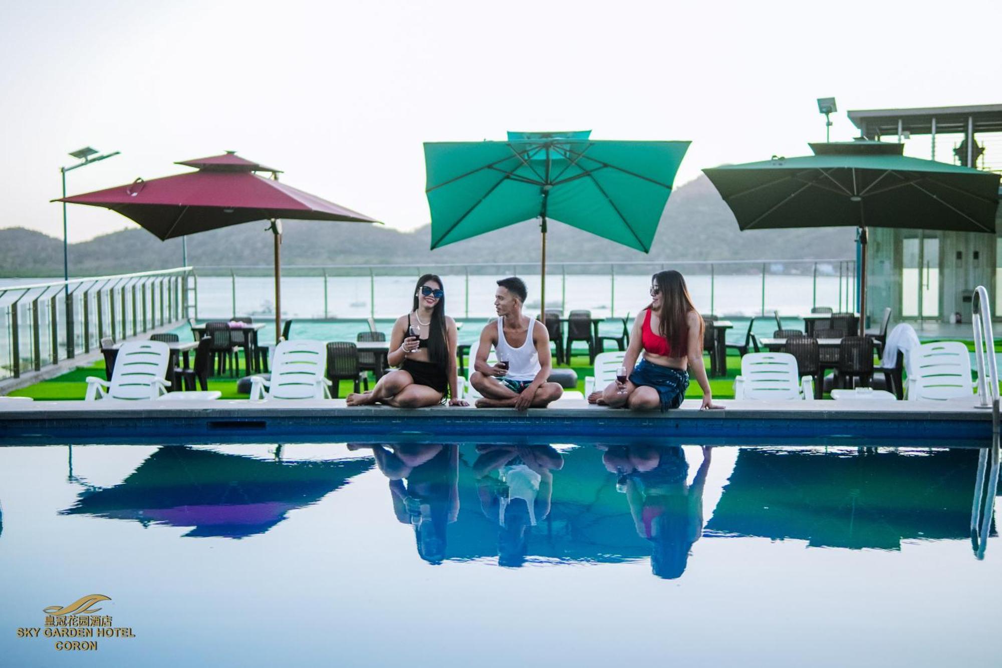 Sky Garden Hotel Корон Екстериор снимка