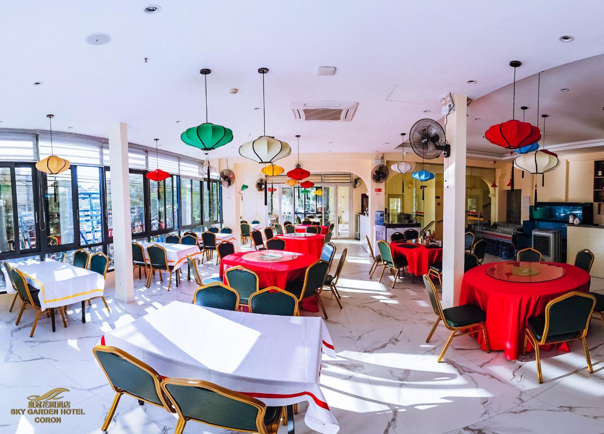 Sky Garden Hotel Корон Екстериор снимка